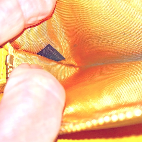 Prada wallet/ repurposed crossbody bag. - Picture 8 of 8